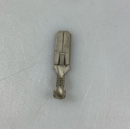 Контакт 0-0060294-2 AMP (штырь 6,3 мм)